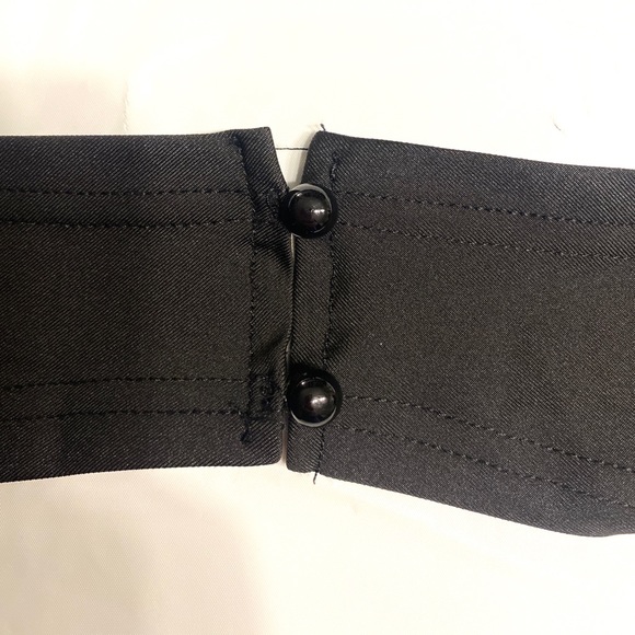 SHEIN Cut Out Backless Crop Halter Top - Picture 4 of 5